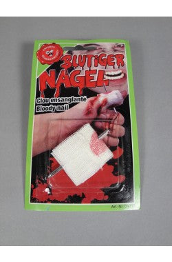 Spijker door vinger